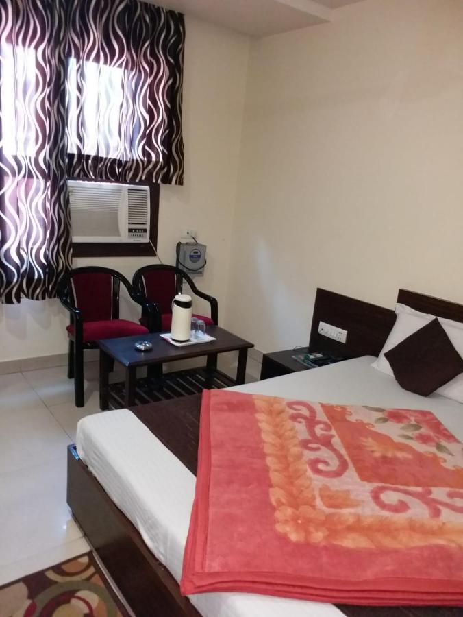 Hotel Abhinandan Inn Dzsaipur Kültér fotó