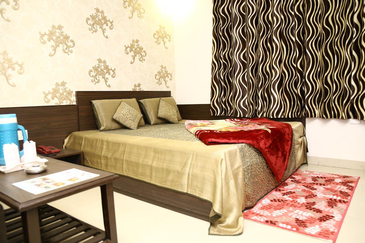 Hotel Abhinandan Inn Dzsaipur Kültér fotó