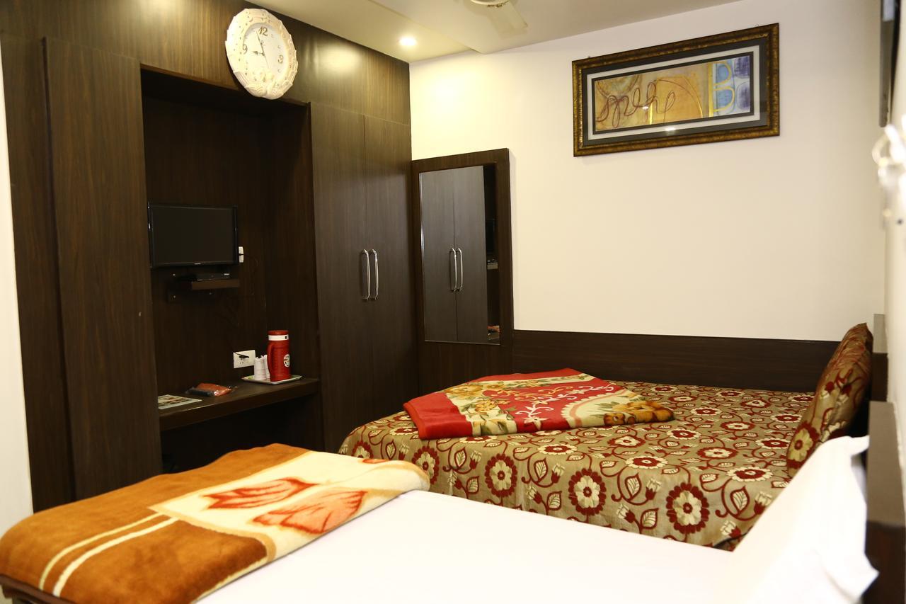 Hotel Abhinandan Inn Dzsaipur Kültér fotó