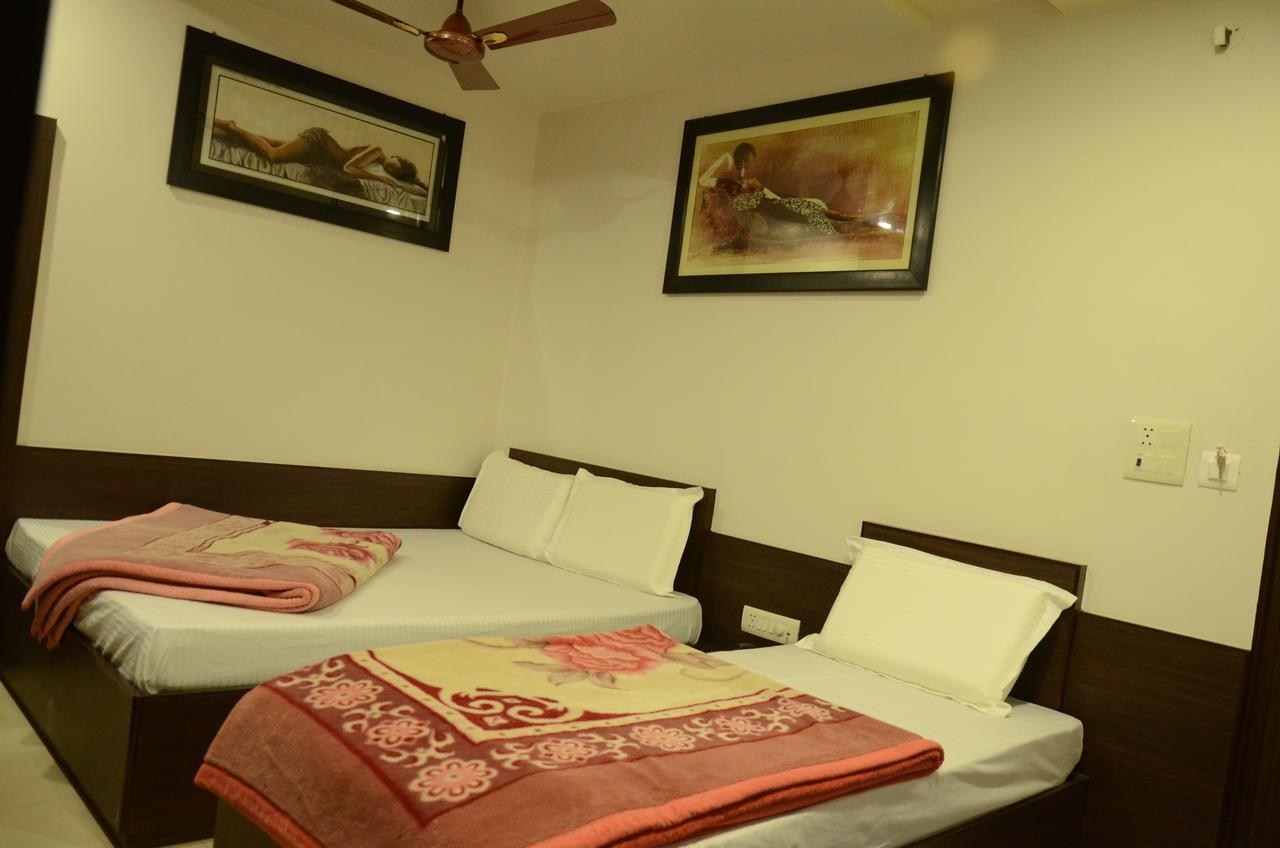 Hotel Abhinandan Inn Dzsaipur Kültér fotó