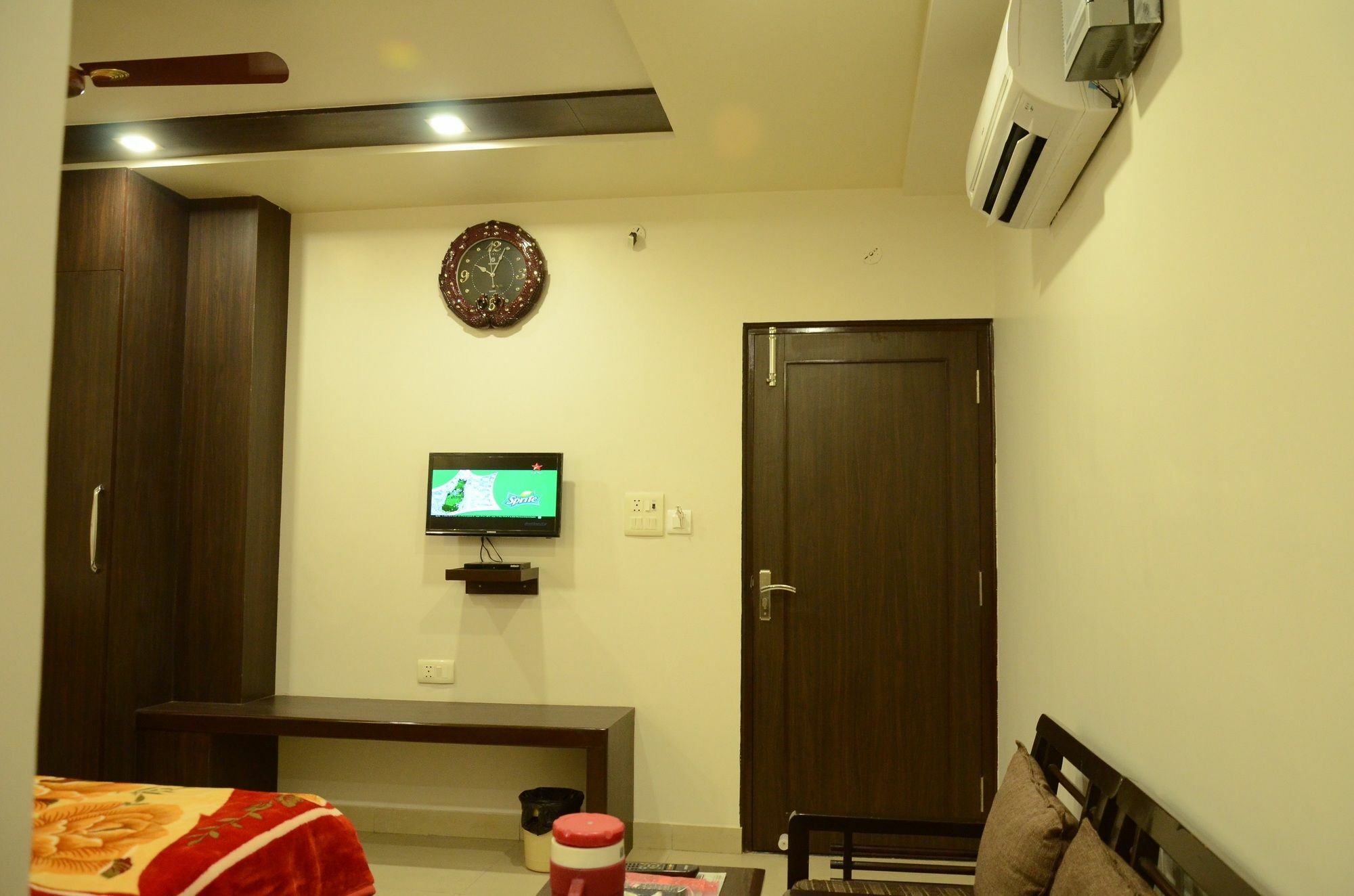 Hotel Abhinandan Inn Dzsaipur Kültér fotó