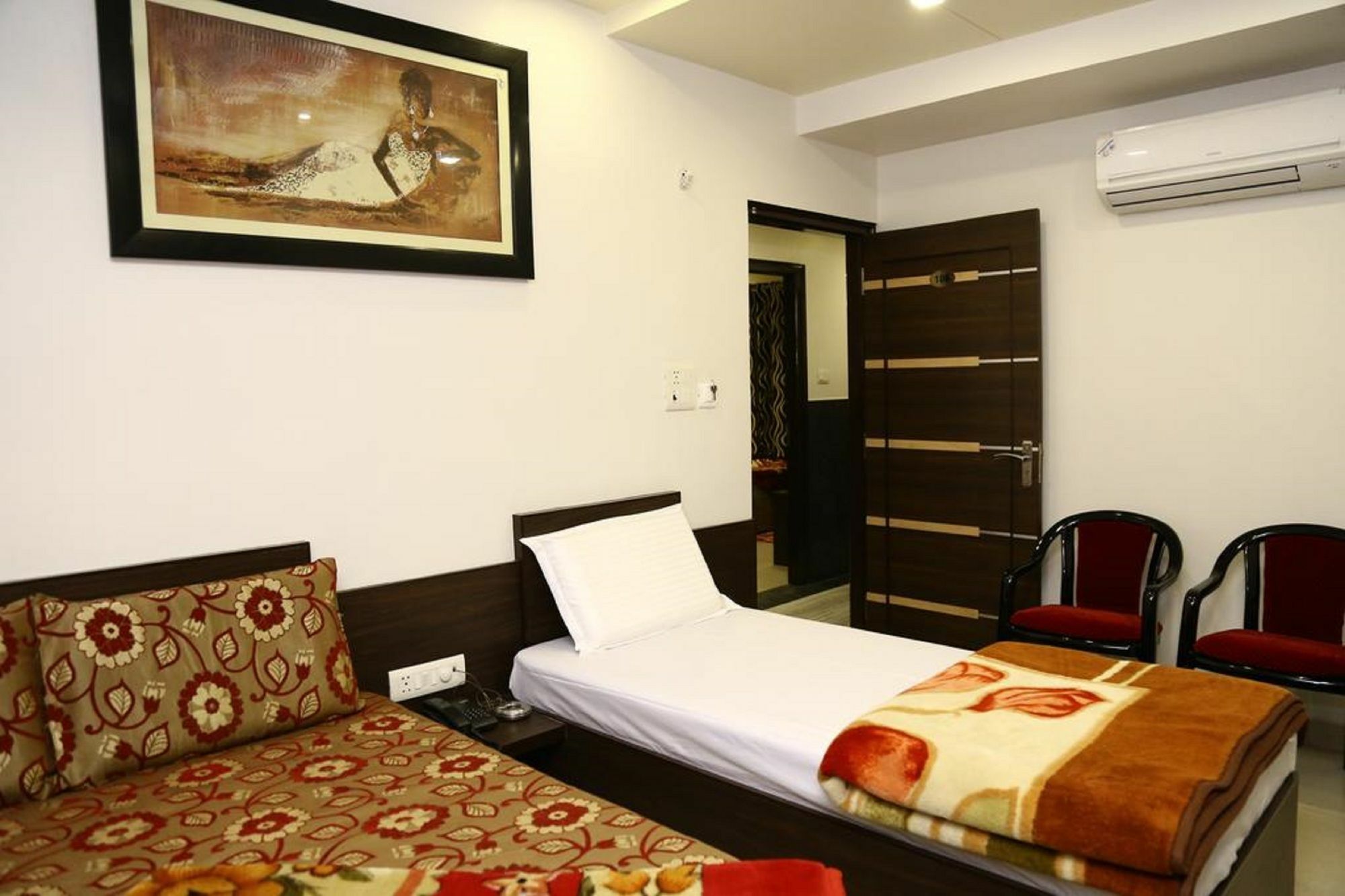 Hotel Abhinandan Inn Dzsaipur Kültér fotó